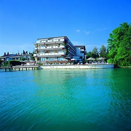 Continental Wellness & 4* 시르미오네