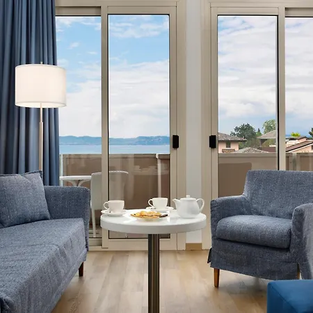 Otel Continental Wellness & 4*