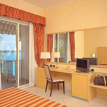 Otel Continental Wellness & 4*