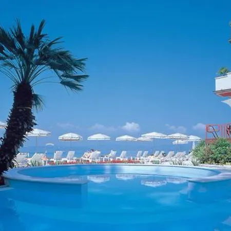 Continental Wellness & 4*
