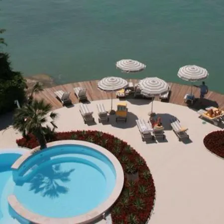 Otel Continental Wellness & 4*