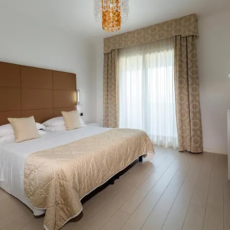 Otel Continental Wellness & 4*